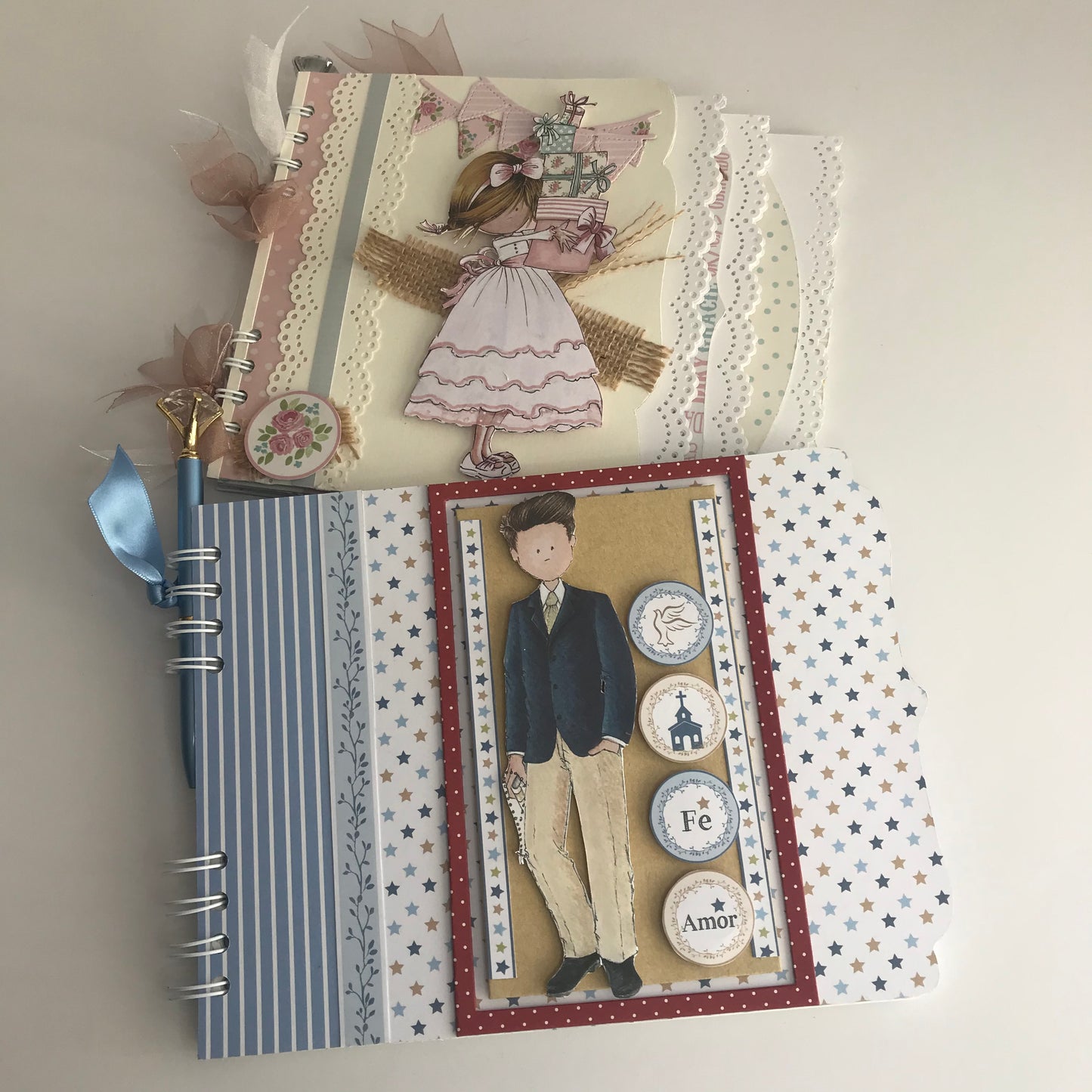 Livro de Honra de Batizado em Scrapbooking com Caneta