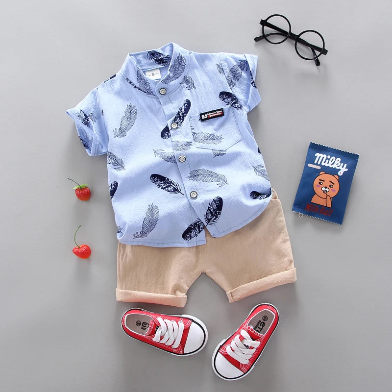 Conjunto de Verão para Bebé Camisa Estampada com Padrão de Penas e Calções