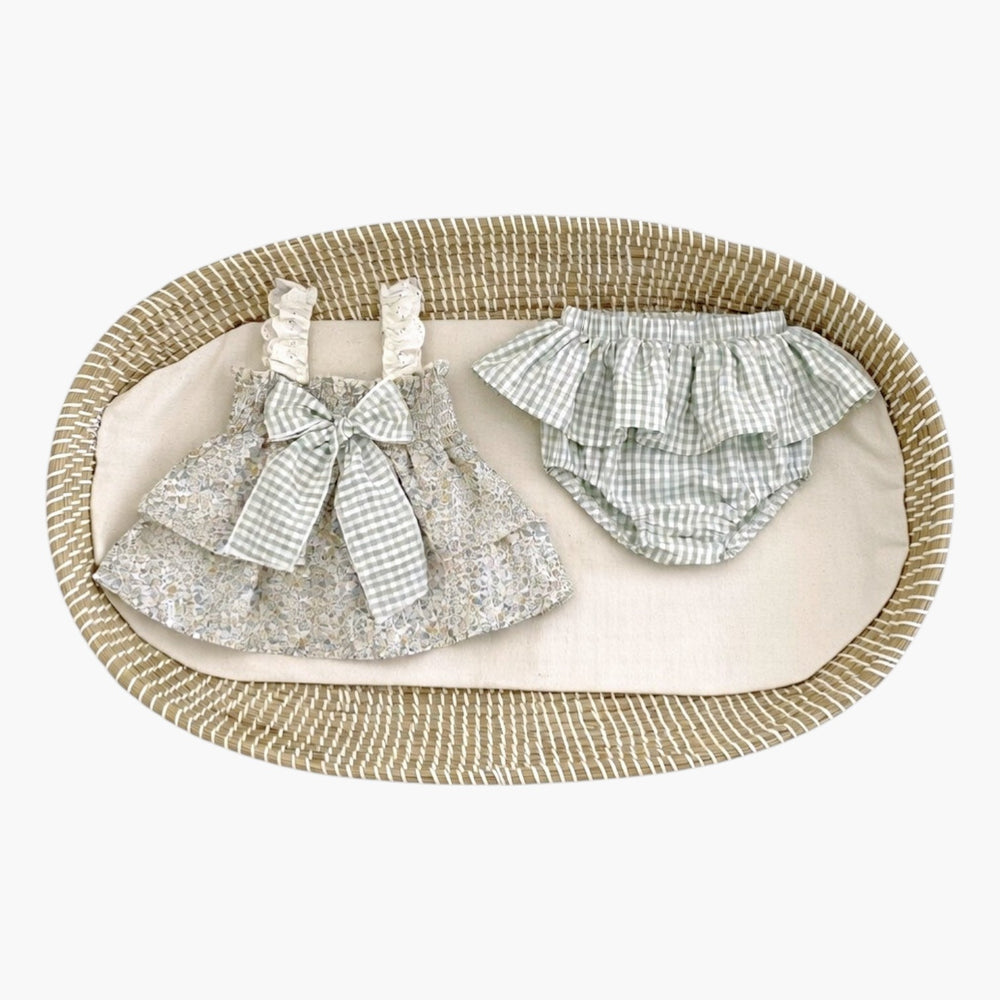 Conjunto Floral de Verão para Bebé Menina – Top Alças com Bloomers