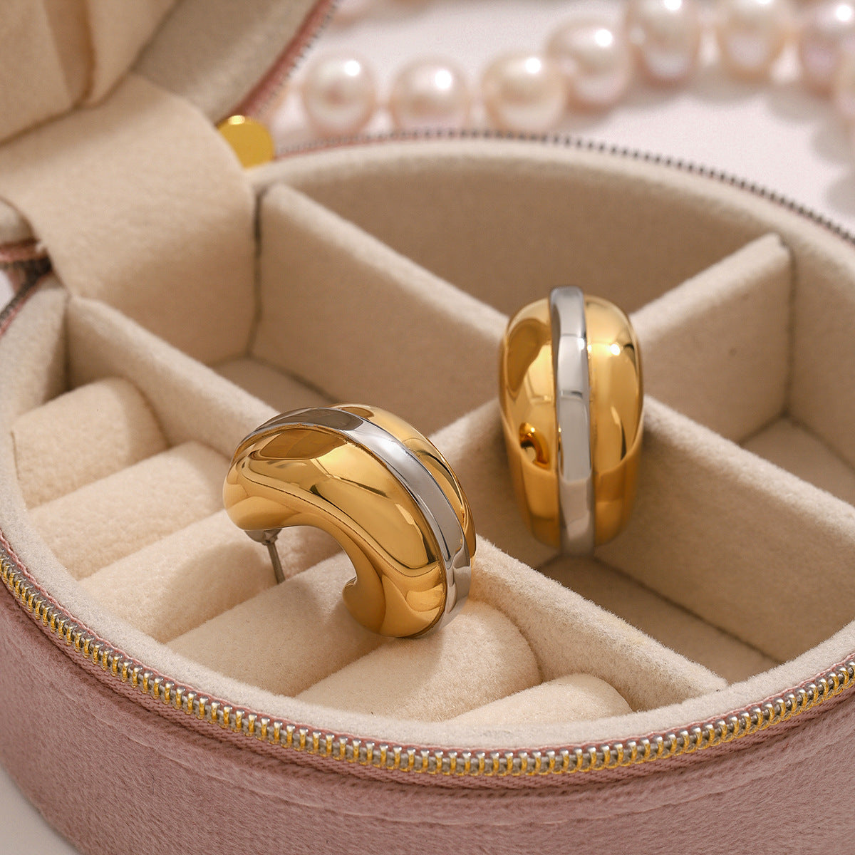 Brincos em Aço Inoxidável com Acabamento em Titânio