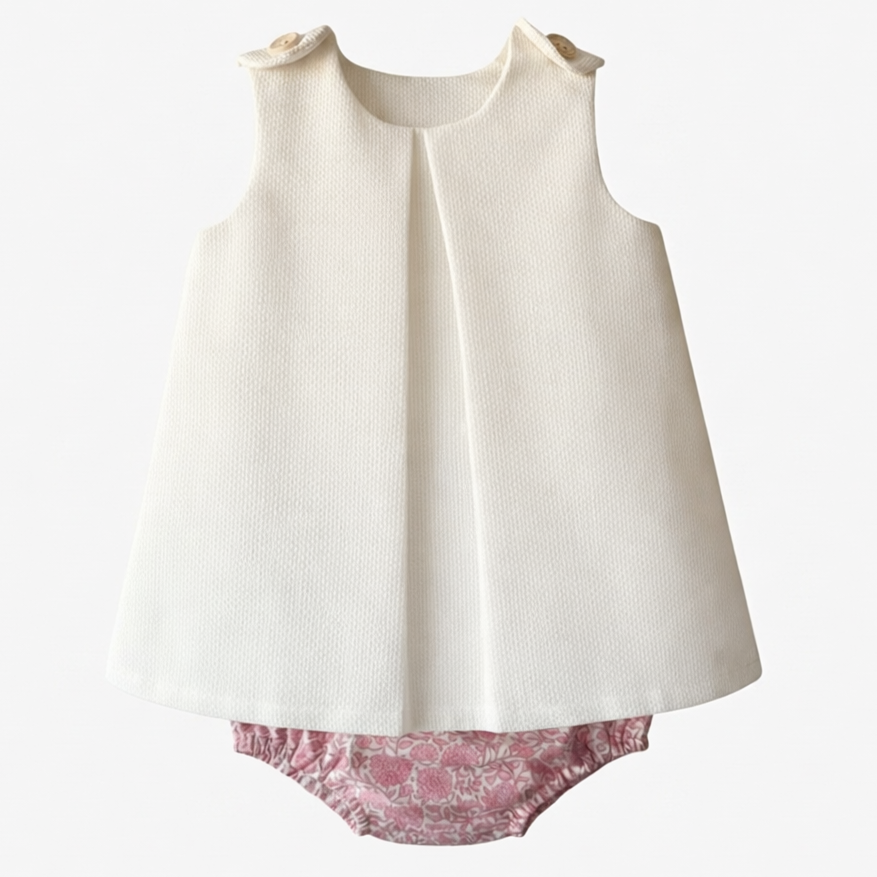 Conjunto Pérola Floral com Vestido e Tapa-Fraldas