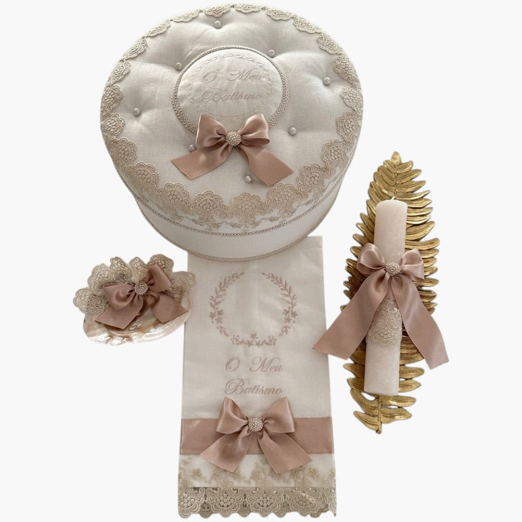 Conjunto de Batismo Luxo Capitoné com Bordado Personalizado