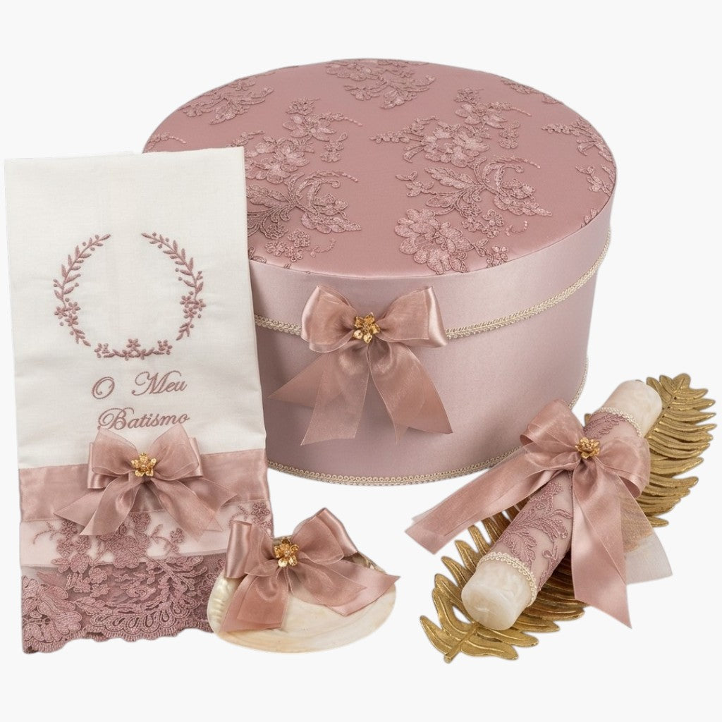 Conjunto de Batismo Rosa Vintage Personalizado em Cetim e Renda
