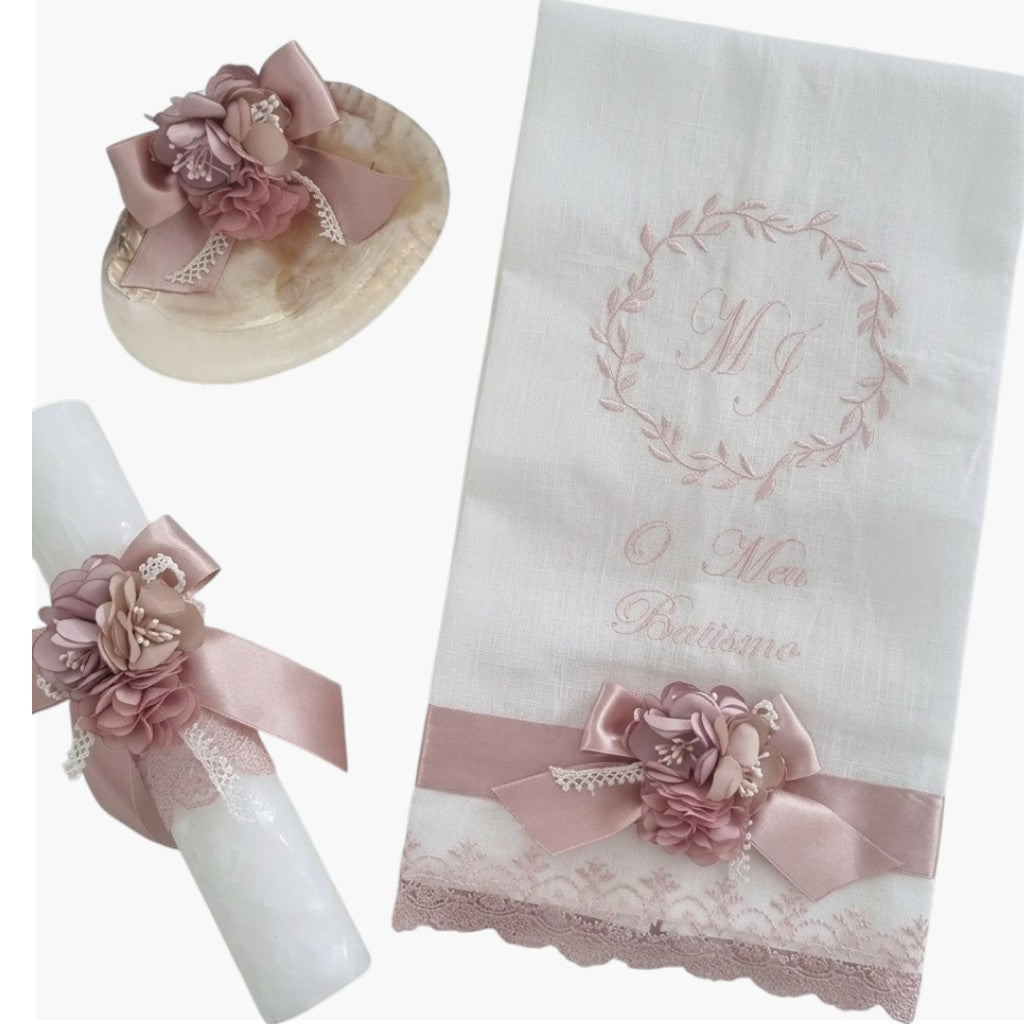 Conjunto de Batismo Floral Rosé Delicadeza e Sofisticação para um Momento Único