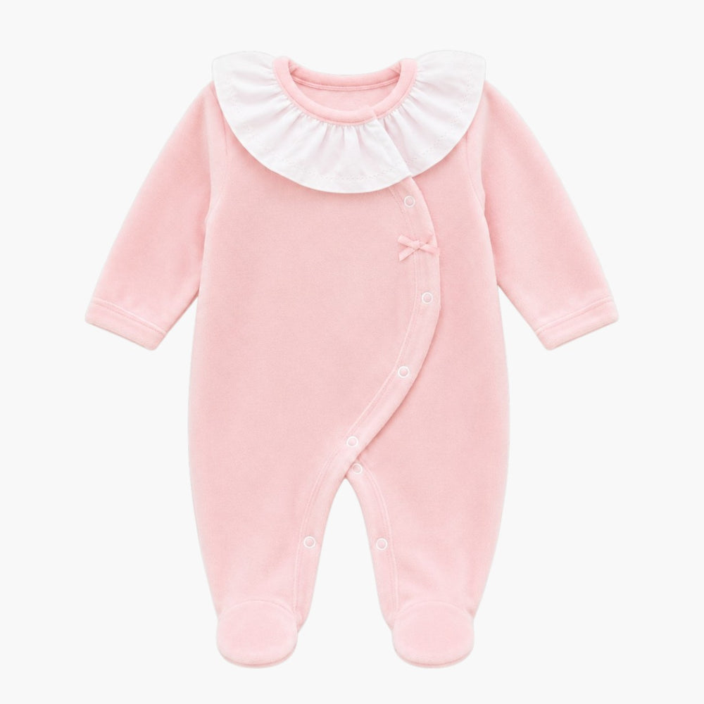 Babygrow de Veludo Rosa Pastel com Gola de Folho
