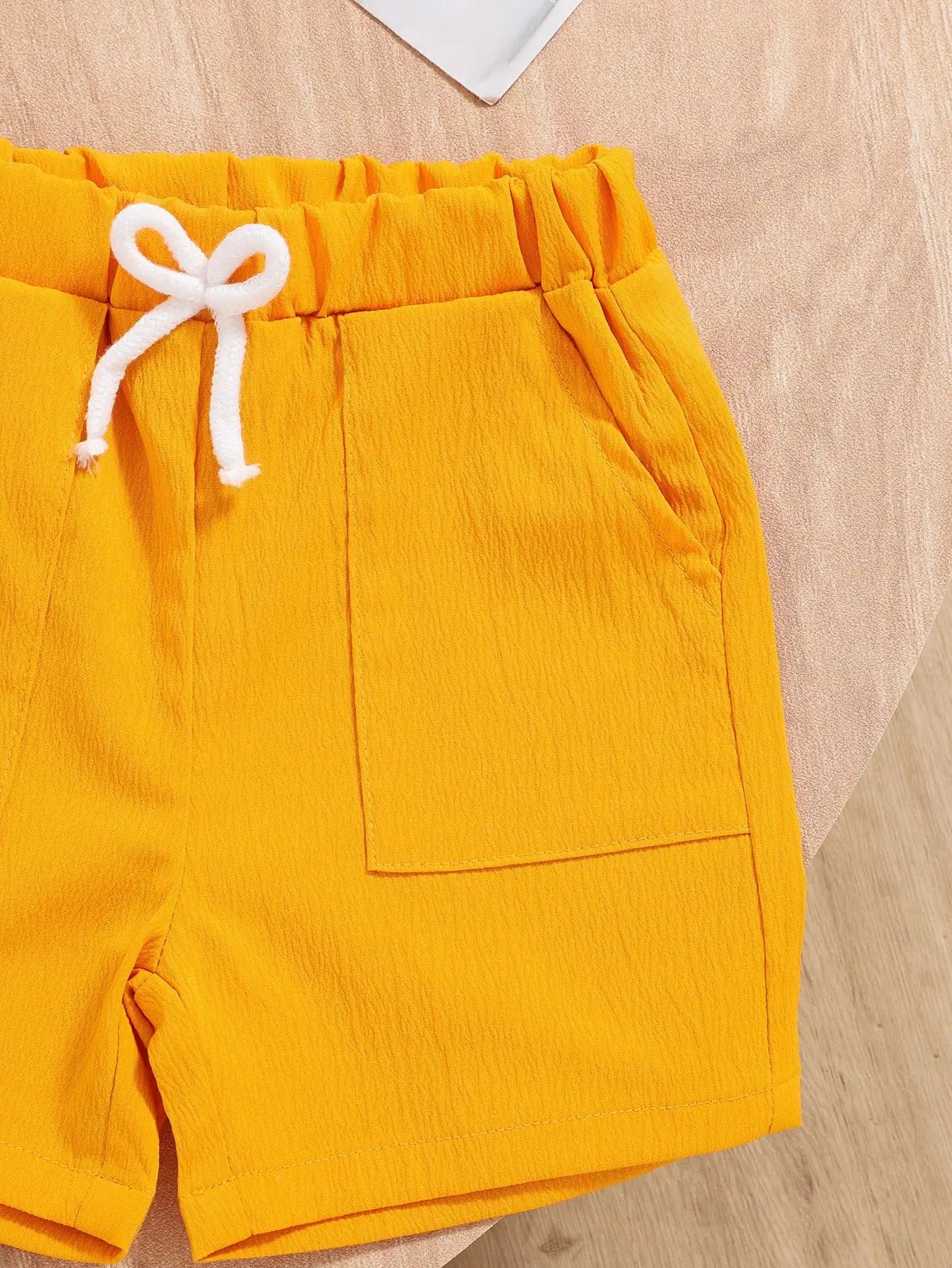 Conjunto Casual de Verão para Menino – Camisa às Riscas com Gola Lapela e Calções
