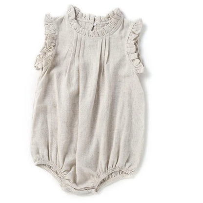 Macacão Vintage em Linho e Algodão com Rendas para Bebé Menina