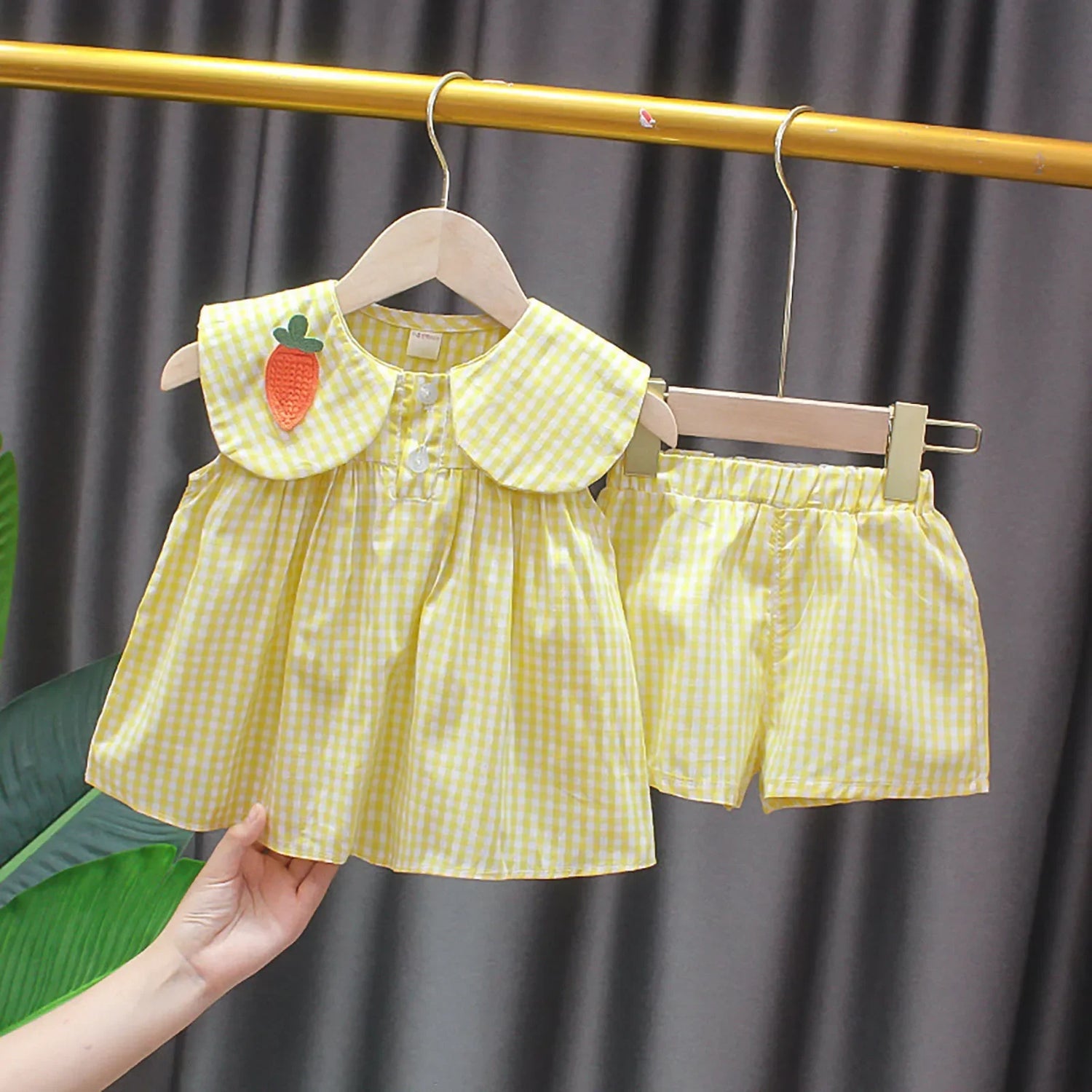 Conjunto de Verão para Menina - Frutas e Quadrados 2 Peças