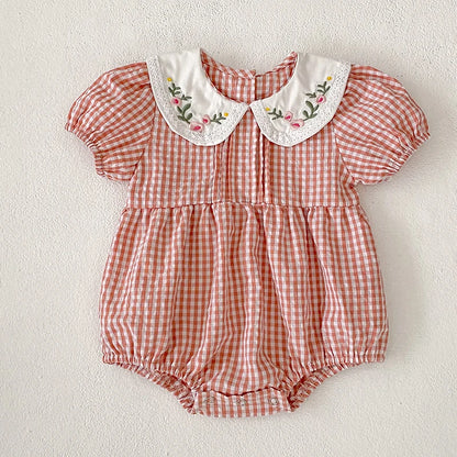 Romper com Bordado para Bebé Menina