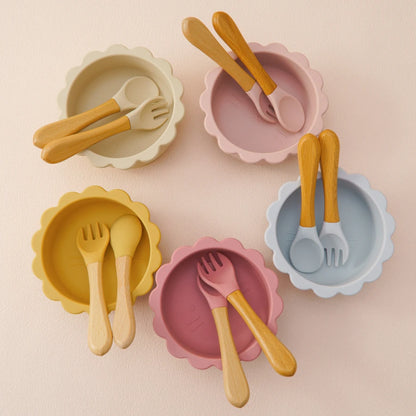 Conjunto de Alimentação Infantil 3 em 1 - Taça, Colher e Garfo em Silicone com Design de Animais