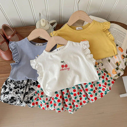 Conjunto Infantil de Verão - Top Sem Mangas com Estampado Floral e Calções