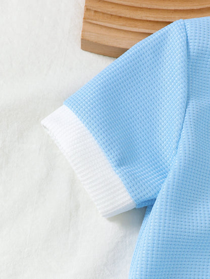 Conjunto de Verão Estilo para Menino - Polo Azul Claro com Calções com Bolsos