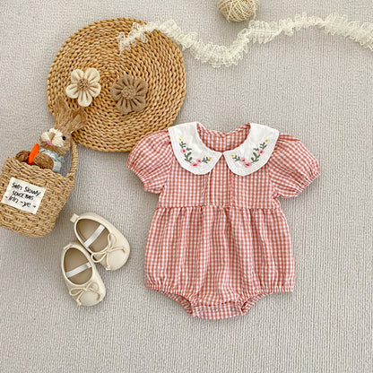 Romper com Bordado para Bebé Menina