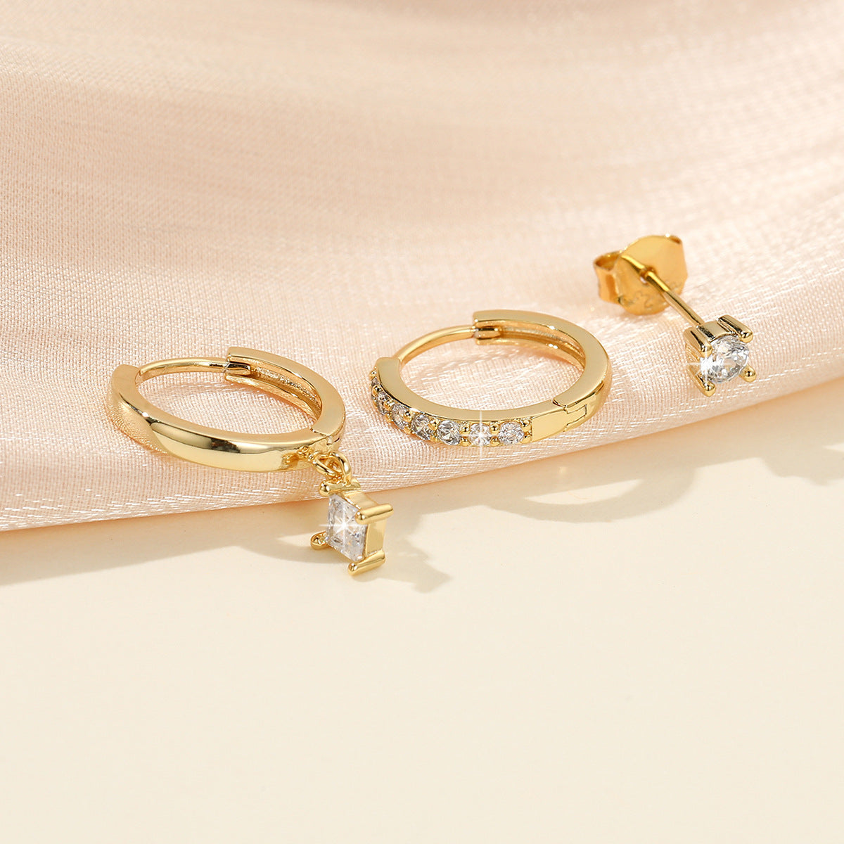 Conjunto de Brincos Geométricos em Aço Inoxidável com Zircónias