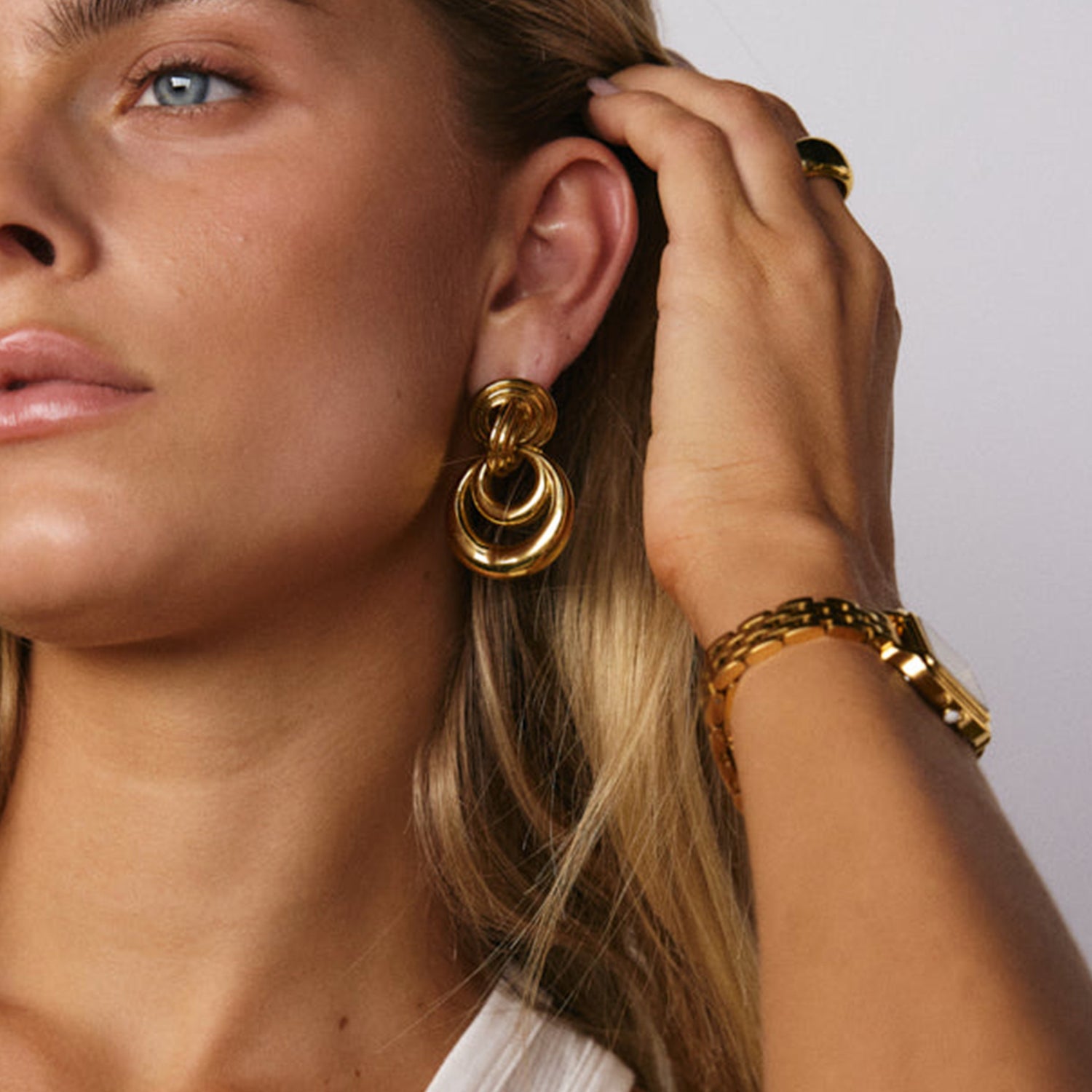 Brincos Geométricos em Aço Inoxidável com Acabamento em Titânio